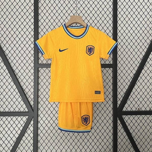 2024 kids Netherlands home size: 16-28