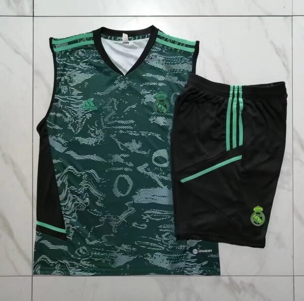 D819 # 23/24 Real Madrid vest green taining suit  S-XXL - Image 3