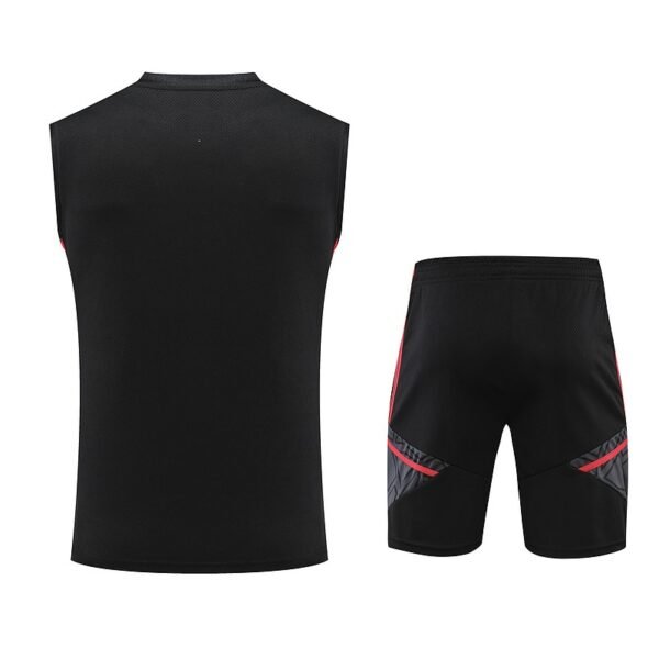 23/24 Bayern black vest taining suit S-XXL - Image 2