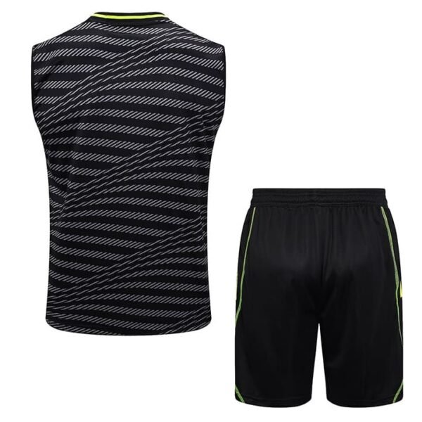 D886 23/24 Real Madrid green Vest S-2XL - Image 2