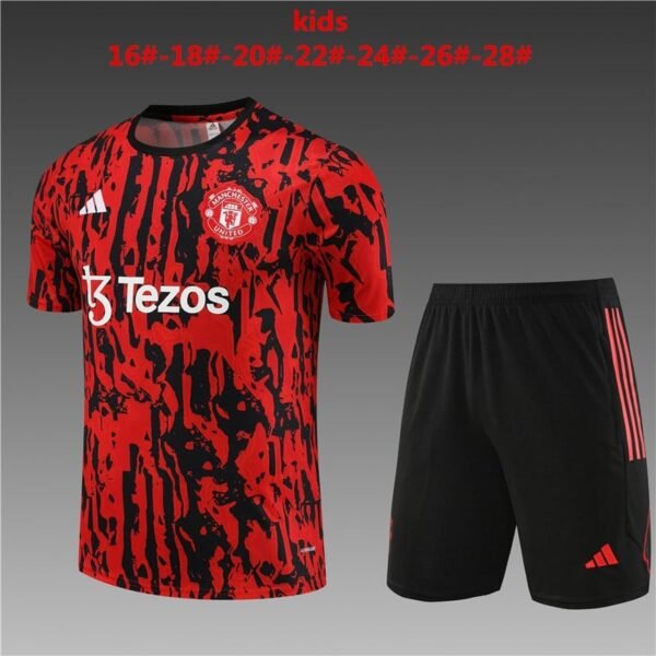 23/24 Manchester united red kids size 16-28 shorts with pockets