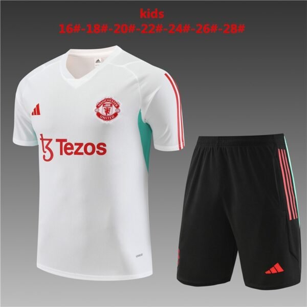 23/24 Manchester united white  green kids size 16-28  shorts with pockets