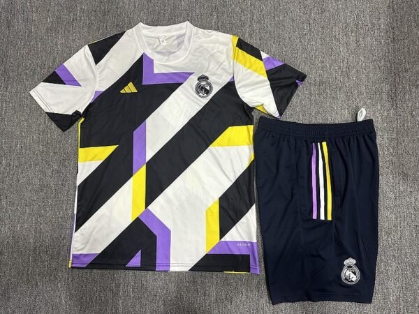 23/24 Real madrid kids size camouflage16-28 shorts with pockets - Image 2