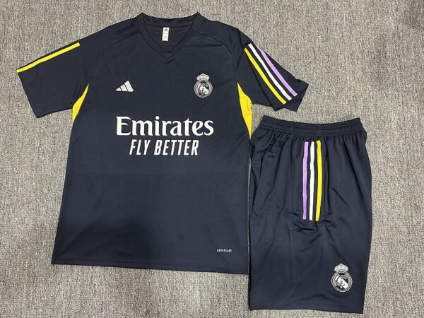 23/24 Real madrid kids size blue 16-28 shorts with pocket - Image 2