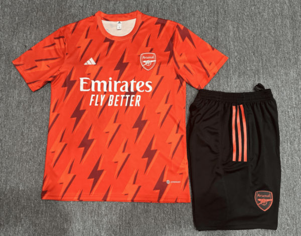 23/24 Arsenal kids size orange 16-28 shorts with pockets - Image 2