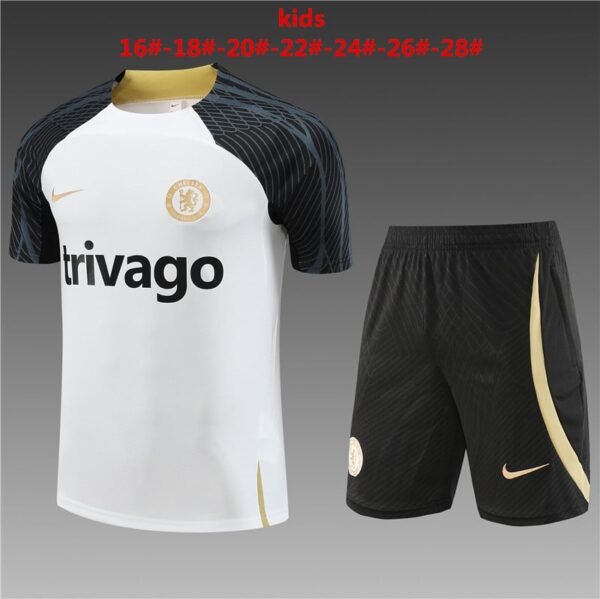 23/24 Chelsea kids size white 16-28 shorts with pockets