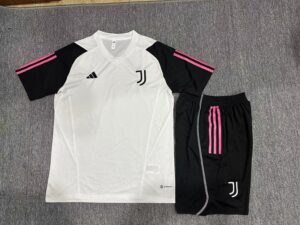 23/24 Juventus kids size white 16-28 shorts with pockets - Imagem 2