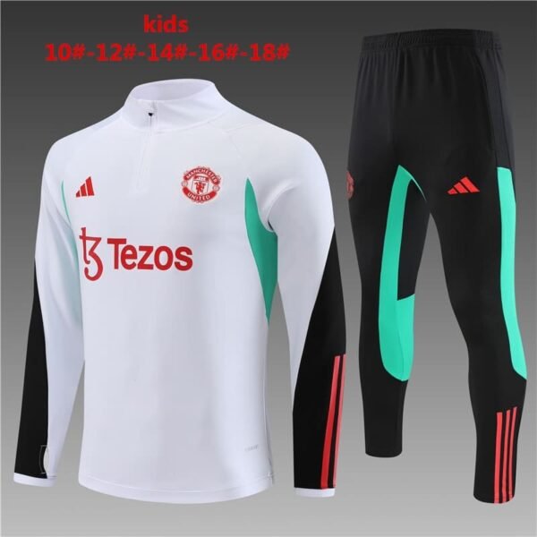E713 23/24 M-U short zipper white with black sleeve kids kit 10-18
