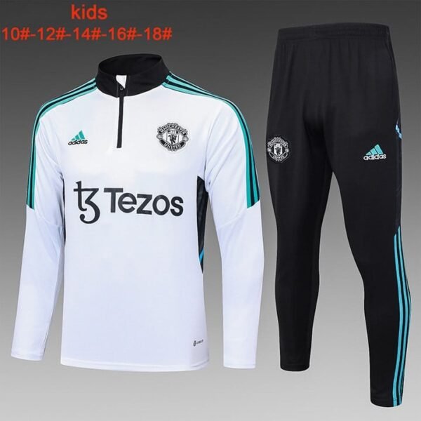 E714 23/24 M-U short zipper white kids kit 10-18