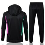 F520 23/24 Bayern half zipper black with cap kit S-XXL - Imagem 2