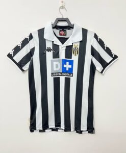 Retro 1999/00 Juventus home S-XXL