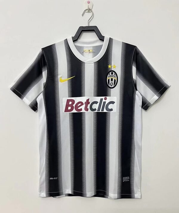Retro 2011-12 Juventus home S-XXL