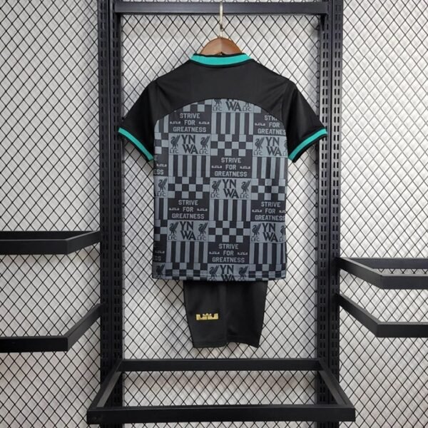 24/25 kids Liverpool Black limited edition 16-28 - Image 2