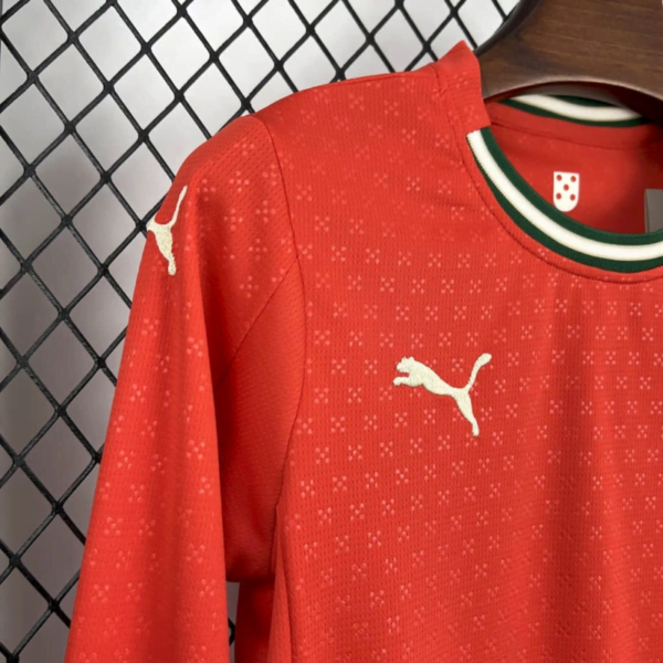25/26 kids Portugal home long sleeve size 16-28 - Image 4