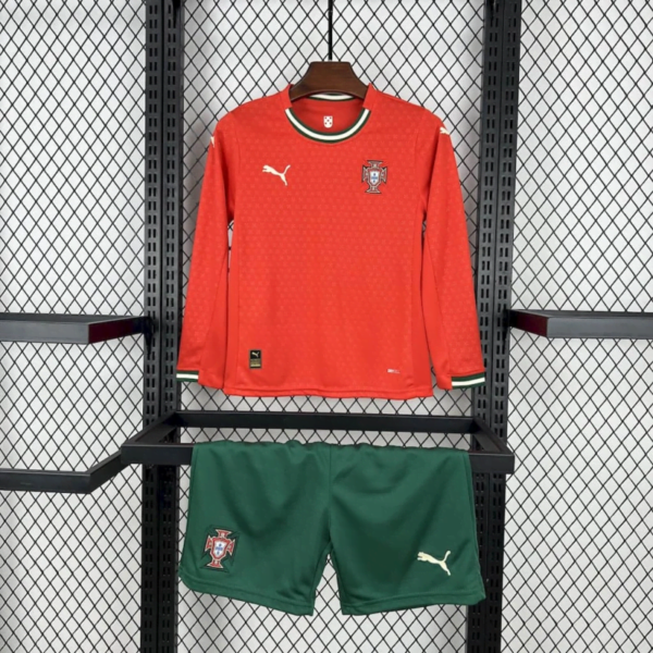 25/26 kids Portugal home long sleeve size 16-28