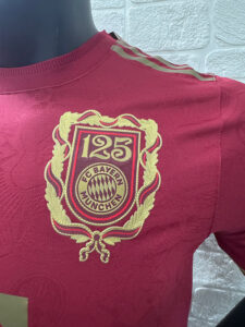 2526 Bayern 125 Years player version S-XXL - Imagem 3