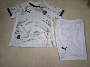 25/26 kids Portugal away size 16-28 - Imagem 8