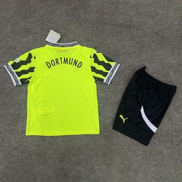 2526 Dortmund goalkeeper kits size 16-28 - Image 2