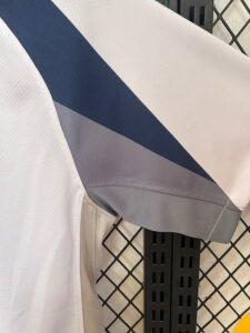 Tottenham Hotspur 2025/26 Home Jersey  S-2XL - Imagem 3