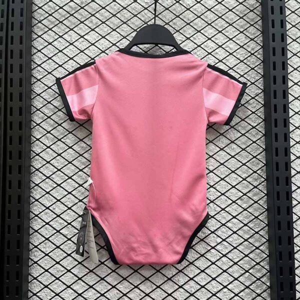 2526 Miami home Baby - Image 2